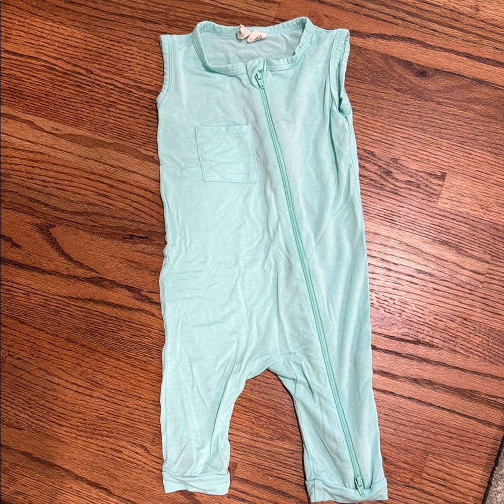 Kyte Baby Zip Romper 18-24 months. Like New